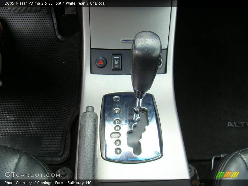Satin White Pearl / Charcoal 2005 Nissan Altima 2.5 SL