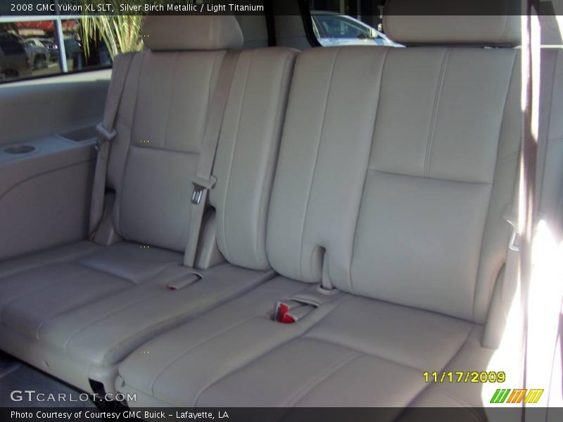 Silver Birch Metallic / Light Titanium 2008 GMC Yukon XL SLT