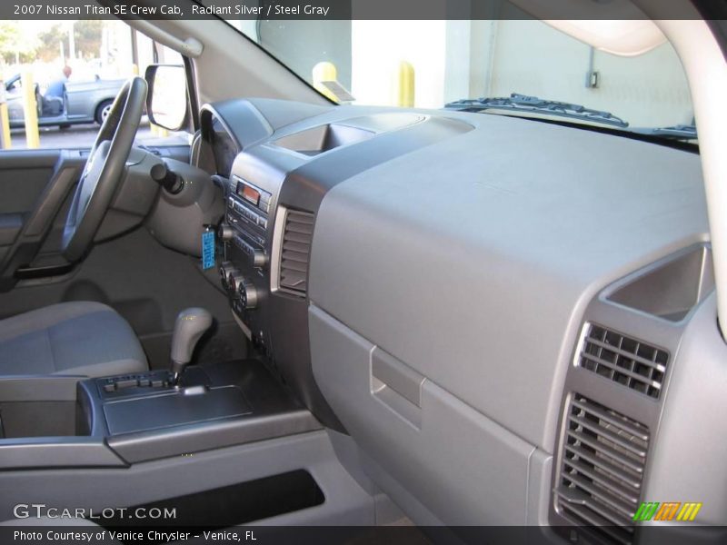 Radiant Silver / Steel Gray 2007 Nissan Titan SE Crew Cab