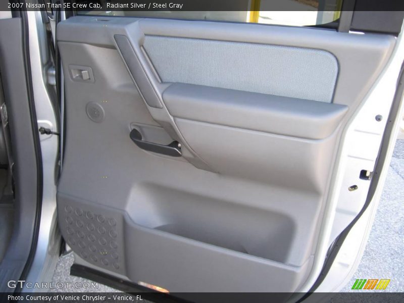 Radiant Silver / Steel Gray 2007 Nissan Titan SE Crew Cab