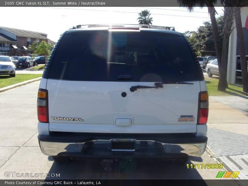 Summit White / Neutral/Shale 2005 GMC Yukon XL SLT