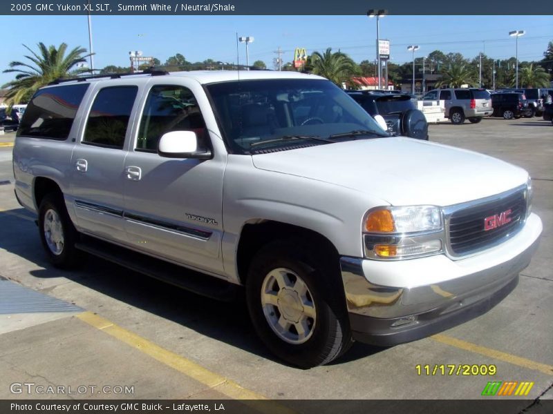 Summit White / Neutral/Shale 2005 GMC Yukon XL SLT