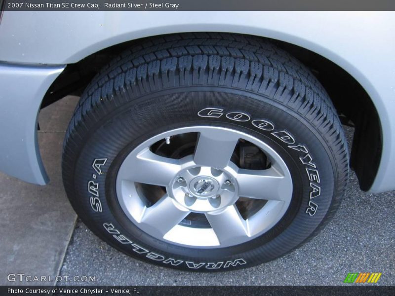 Radiant Silver / Steel Gray 2007 Nissan Titan SE Crew Cab