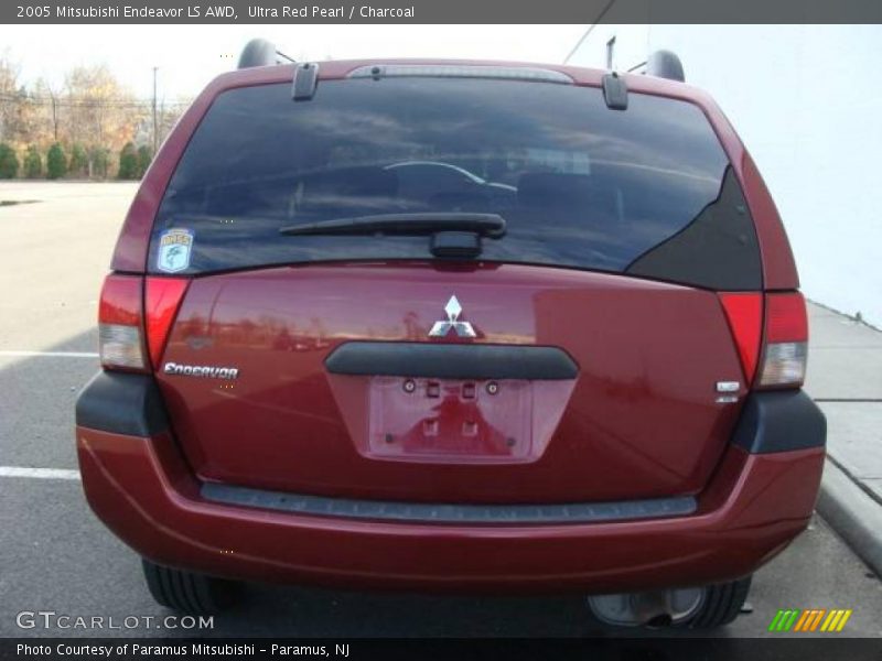 Ultra Red Pearl / Charcoal 2005 Mitsubishi Endeavor LS AWD