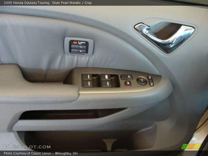 Silver Pearl Metallic / Gray 2005 Honda Odyssey Touring