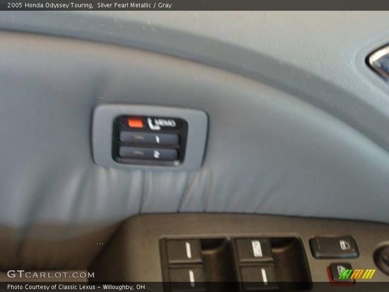 Silver Pearl Metallic / Gray 2005 Honda Odyssey Touring