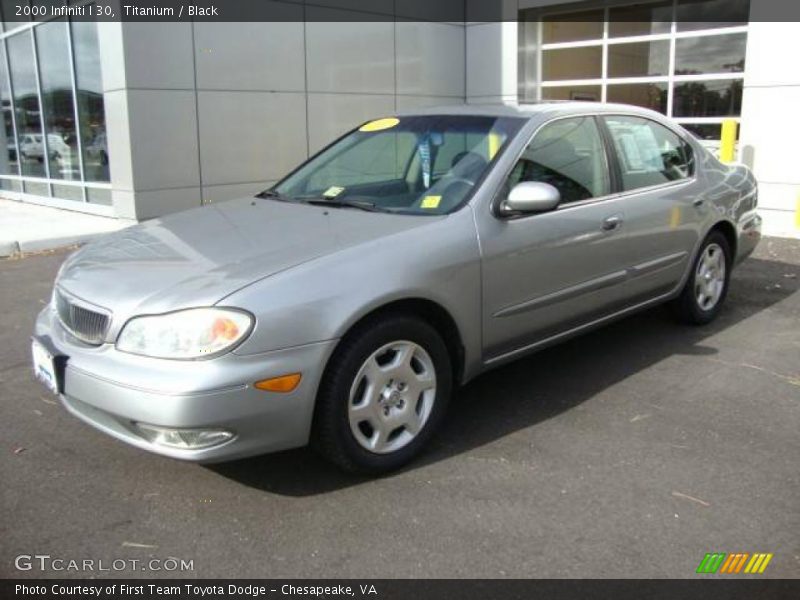 Titanium / Black 2000 Infiniti I 30