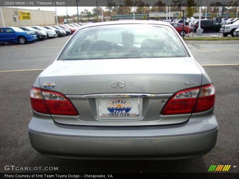 Titanium / Black 2000 Infiniti I 30