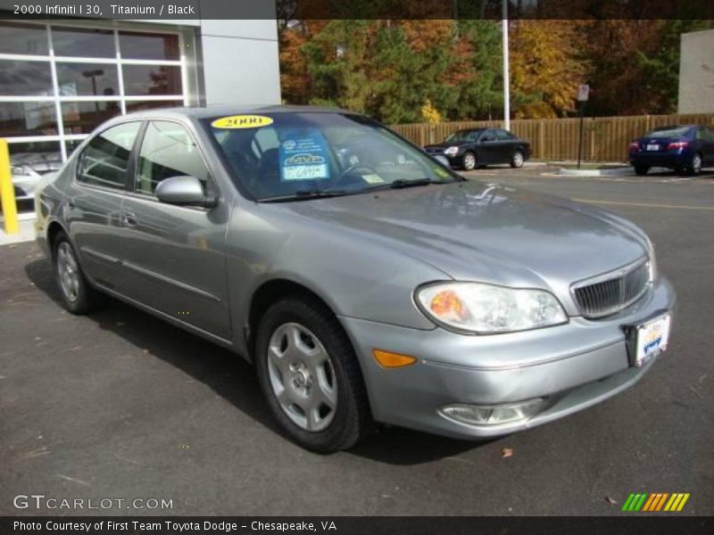 Titanium / Black 2000 Infiniti I 30