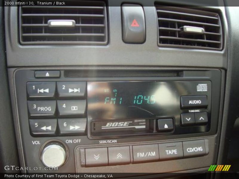 Titanium / Black 2000 Infiniti I 30