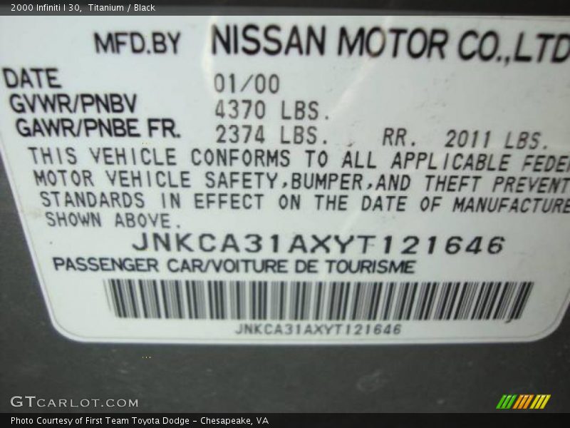 Titanium / Black 2000 Infiniti I 30