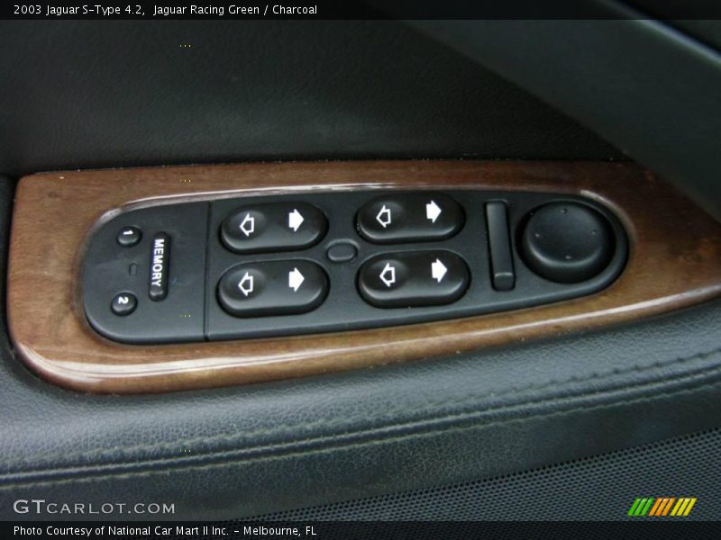 Jaguar Racing Green / Charcoal 2003 Jaguar S-Type 4.2