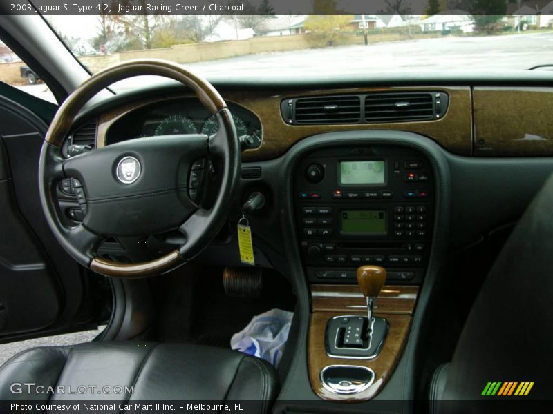 Jaguar Racing Green / Charcoal 2003 Jaguar S-Type 4.2