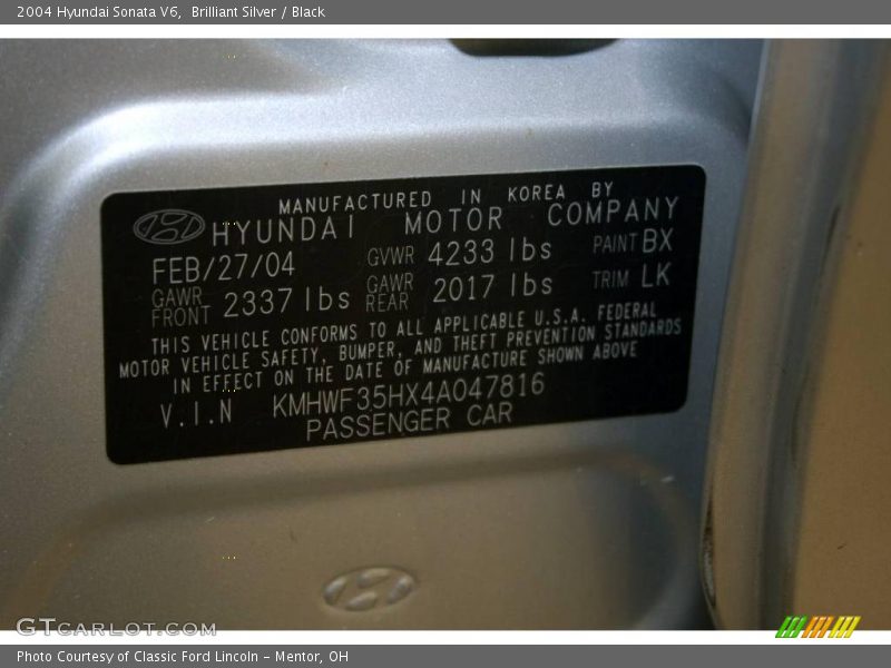 Brilliant Silver / Black 2004 Hyundai Sonata V6