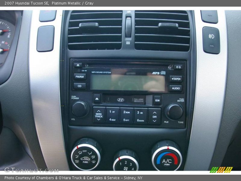 Platinum Metallic / Gray 2007 Hyundai Tucson SE