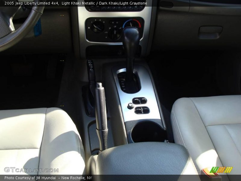 Light Khaki Metallic / Dark Khaki/Light Graystone 2005 Jeep Liberty Limited 4x4