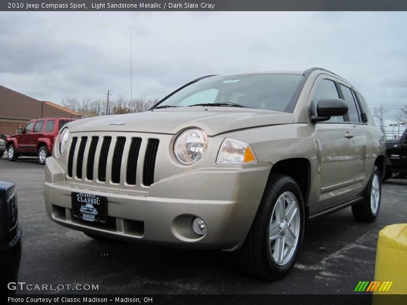 Light Sandstone Metallic / Dark Slate Gray 2010 Jeep Compass Sport