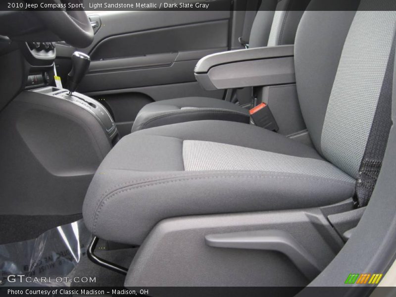 Light Sandstone Metallic / Dark Slate Gray 2010 Jeep Compass Sport