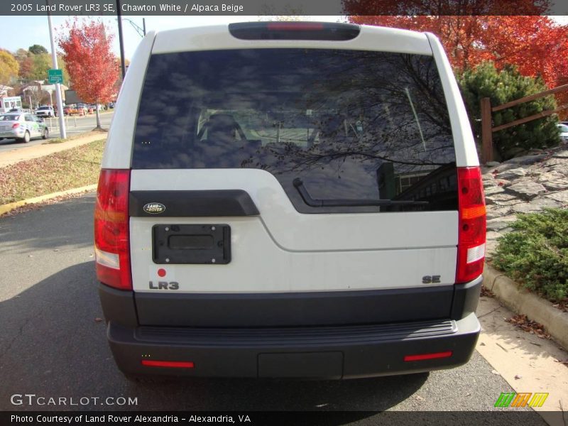 Chawton White / Alpaca Beige 2005 Land Rover LR3 SE