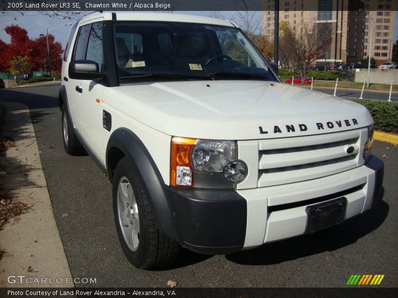 Chawton White / Alpaca Beige 2005 Land Rover LR3 SE
