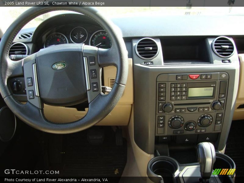 Chawton White / Alpaca Beige 2005 Land Rover LR3 SE
