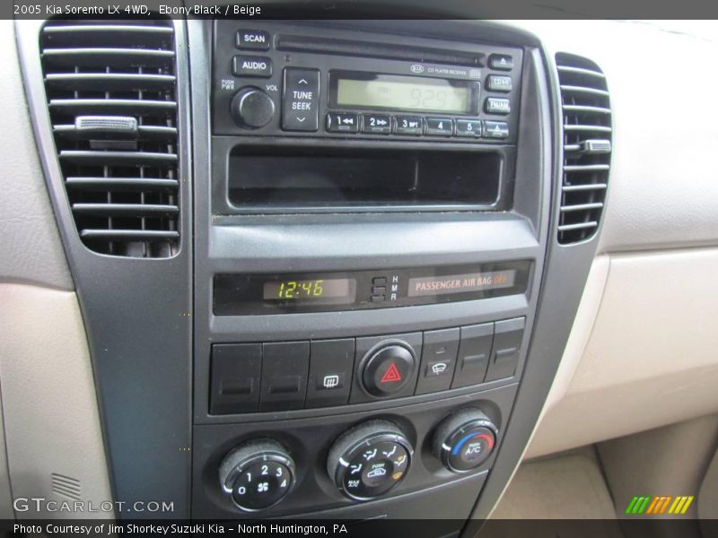 Ebony Black / Beige 2005 Kia Sorento LX 4WD