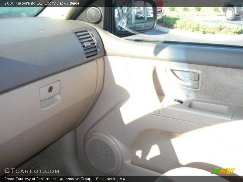 Ebony Black / Beige 2006 Kia Sorento EX