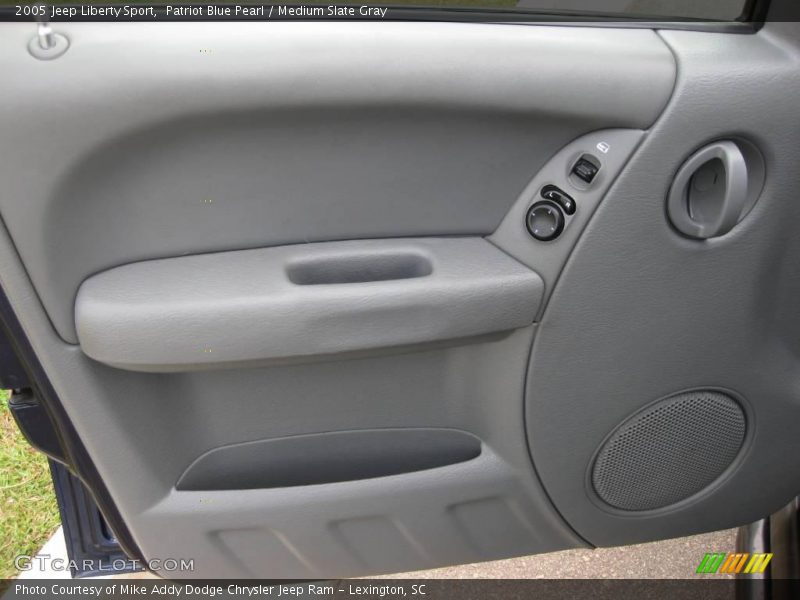Patriot Blue Pearl / Medium Slate Gray 2005 Jeep Liberty Sport