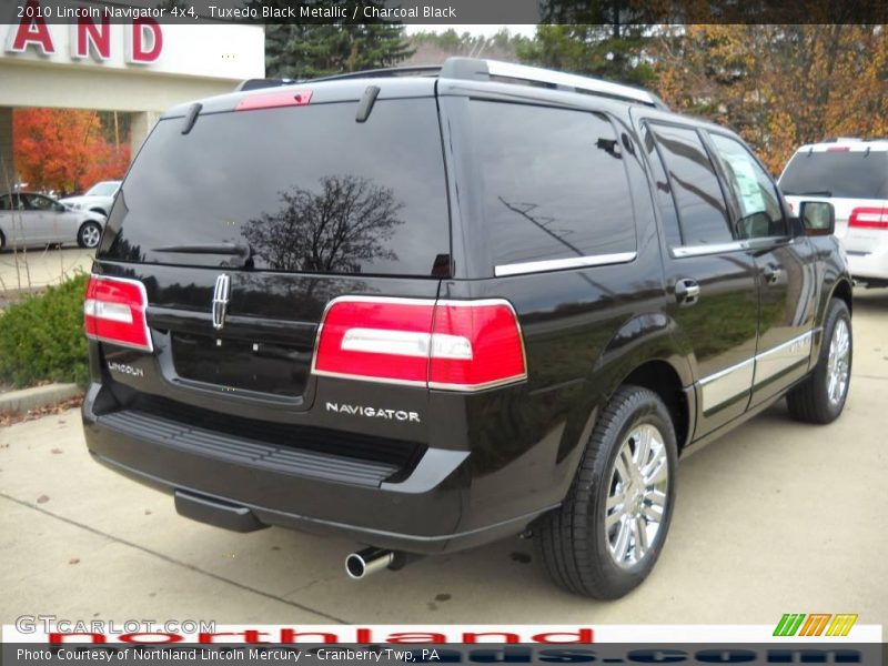 Tuxedo Black Metallic / Charcoal Black 2010 Lincoln Navigator 4x4