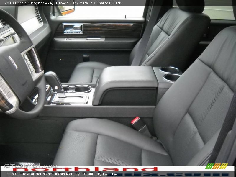 Tuxedo Black Metallic / Charcoal Black 2010 Lincoln Navigator 4x4