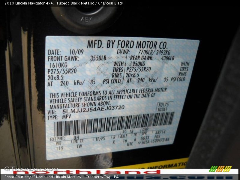 Tuxedo Black Metallic / Charcoal Black 2010 Lincoln Navigator 4x4