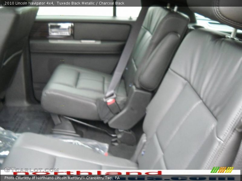 Tuxedo Black Metallic / Charcoal Black 2010 Lincoln Navigator 4x4
