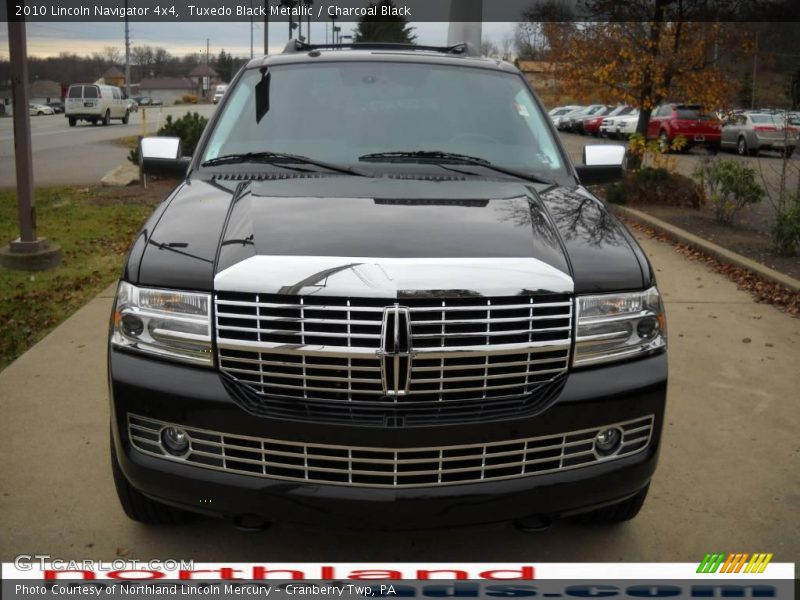 Tuxedo Black Metallic / Charcoal Black 2010 Lincoln Navigator 4x4