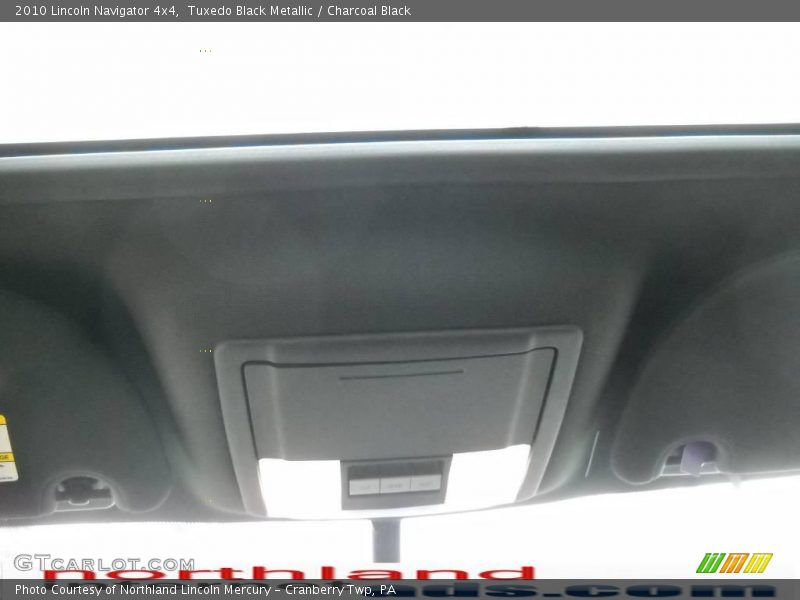 Tuxedo Black Metallic / Charcoal Black 2010 Lincoln Navigator 4x4
