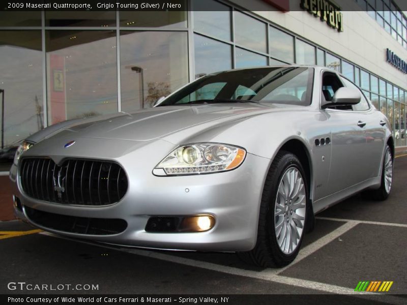 Grigio Touring (Silver) / Nero 2009 Maserati Quattroporte