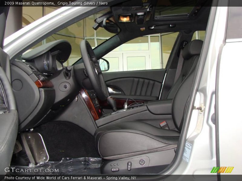 Grigio Touring (Silver) / Nero 2009 Maserati Quattroporte