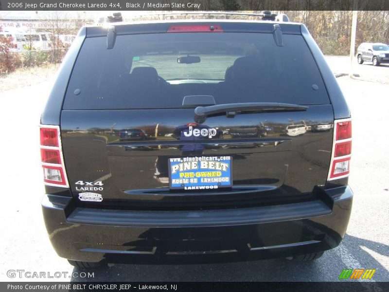 Black / Medium Slate Gray 2006 Jeep Grand Cherokee Laredo 4x4