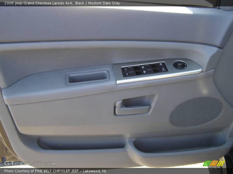 Black / Medium Slate Gray 2006 Jeep Grand Cherokee Laredo 4x4