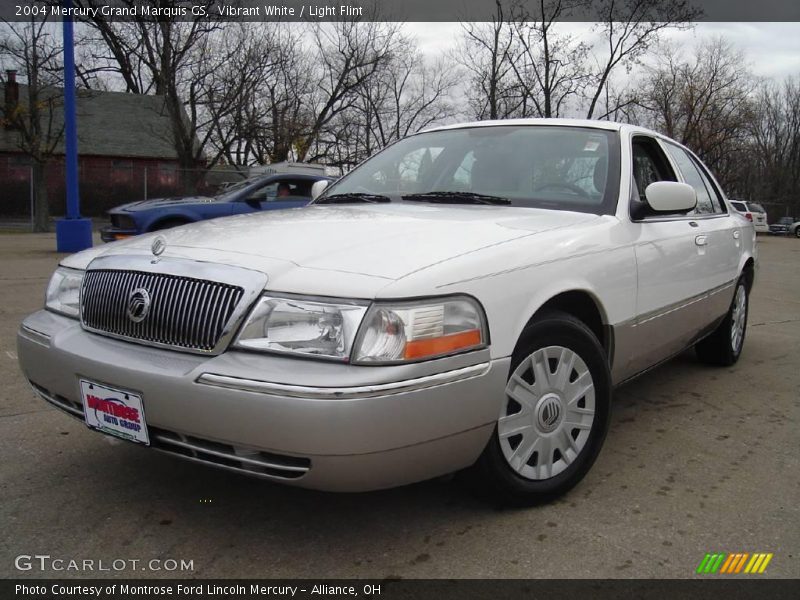 Vibrant White / Light Flint 2004 Mercury Grand Marquis GS
