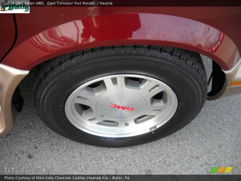 Dark Toreador Red Metallic / Neutral 2004 GMC Safari AWD
