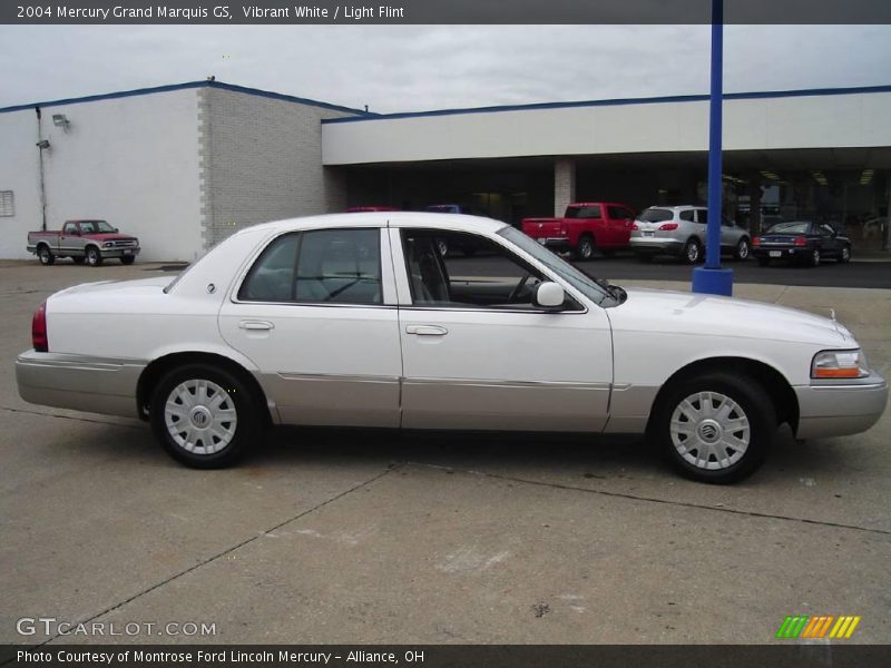 Vibrant White / Light Flint 2004 Mercury Grand Marquis GS