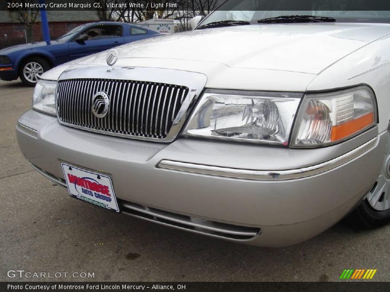 Vibrant White / Light Flint 2004 Mercury Grand Marquis GS
