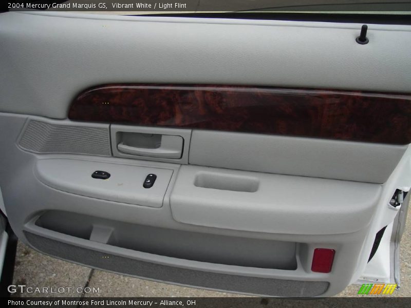 Vibrant White / Light Flint 2004 Mercury Grand Marquis GS