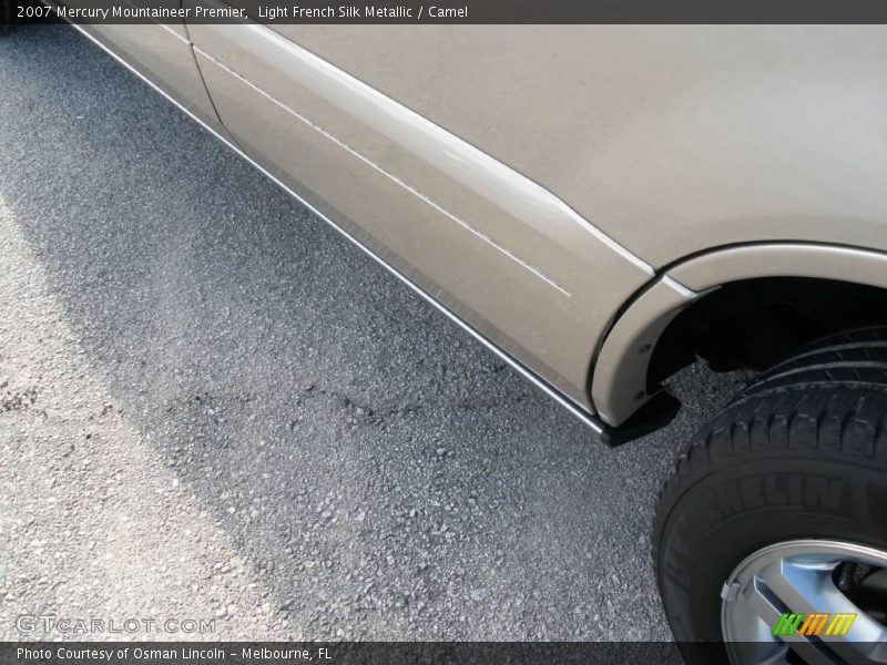 Light French Silk Metallic / Camel 2007 Mercury Mountaineer Premier