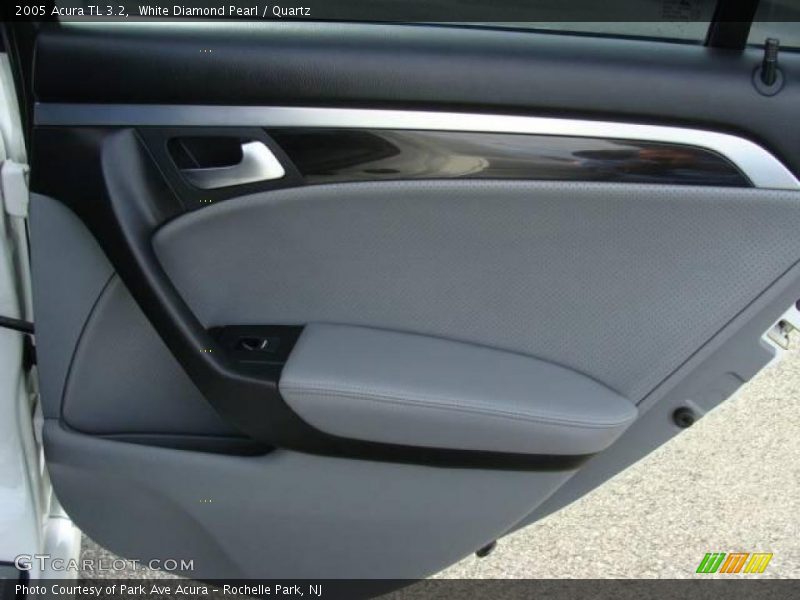 White Diamond Pearl / Quartz 2005 Acura TL 3.2