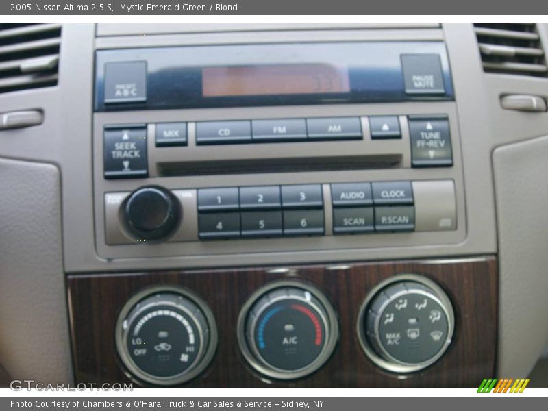 Mystic Emerald Green / Blond 2005 Nissan Altima 2.5 S