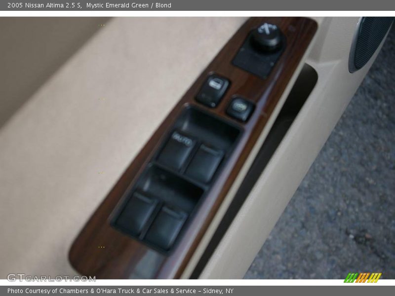 Mystic Emerald Green / Blond 2005 Nissan Altima 2.5 S