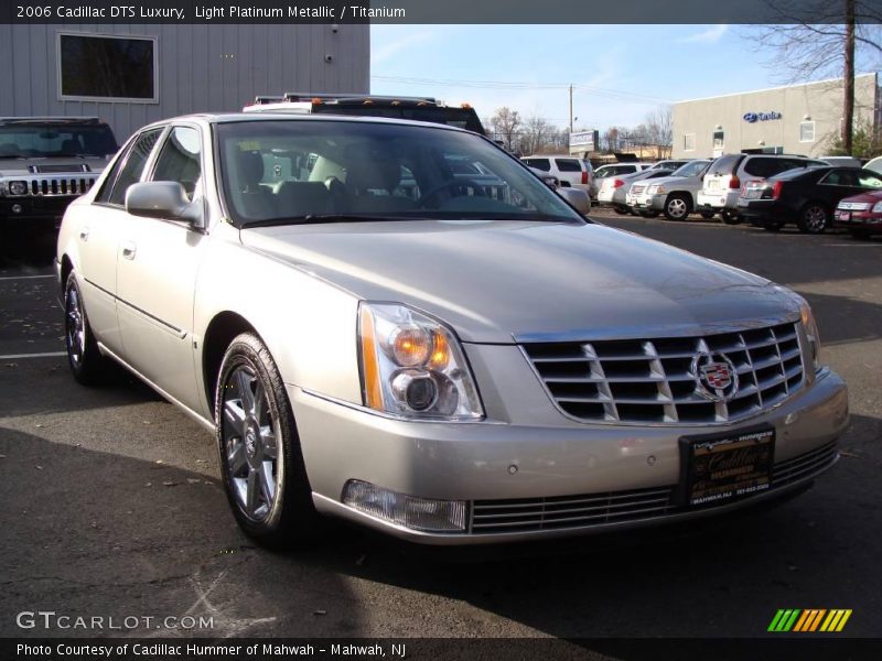 Light Platinum Metallic / Titanium 2006 Cadillac DTS Luxury