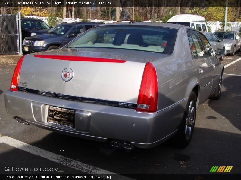 Light Platinum Metallic / Titanium 2006 Cadillac DTS Luxury