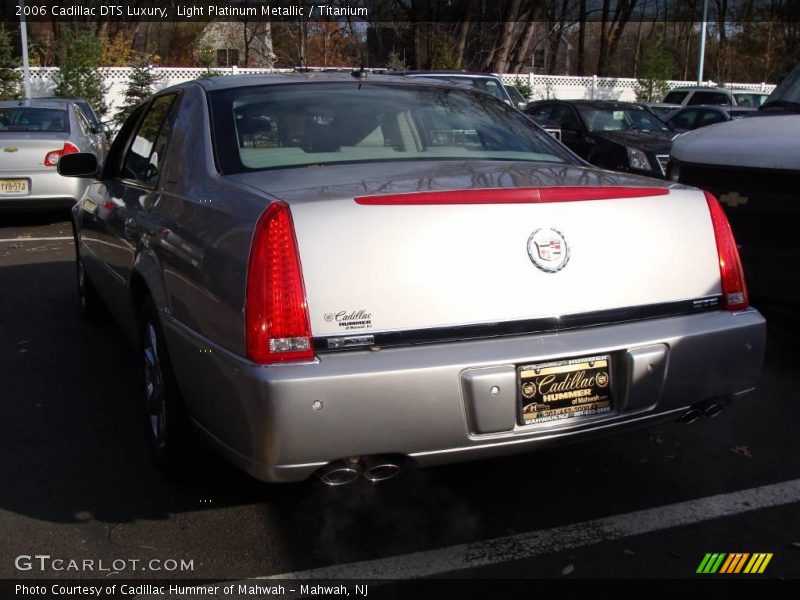 Light Platinum Metallic / Titanium 2006 Cadillac DTS Luxury